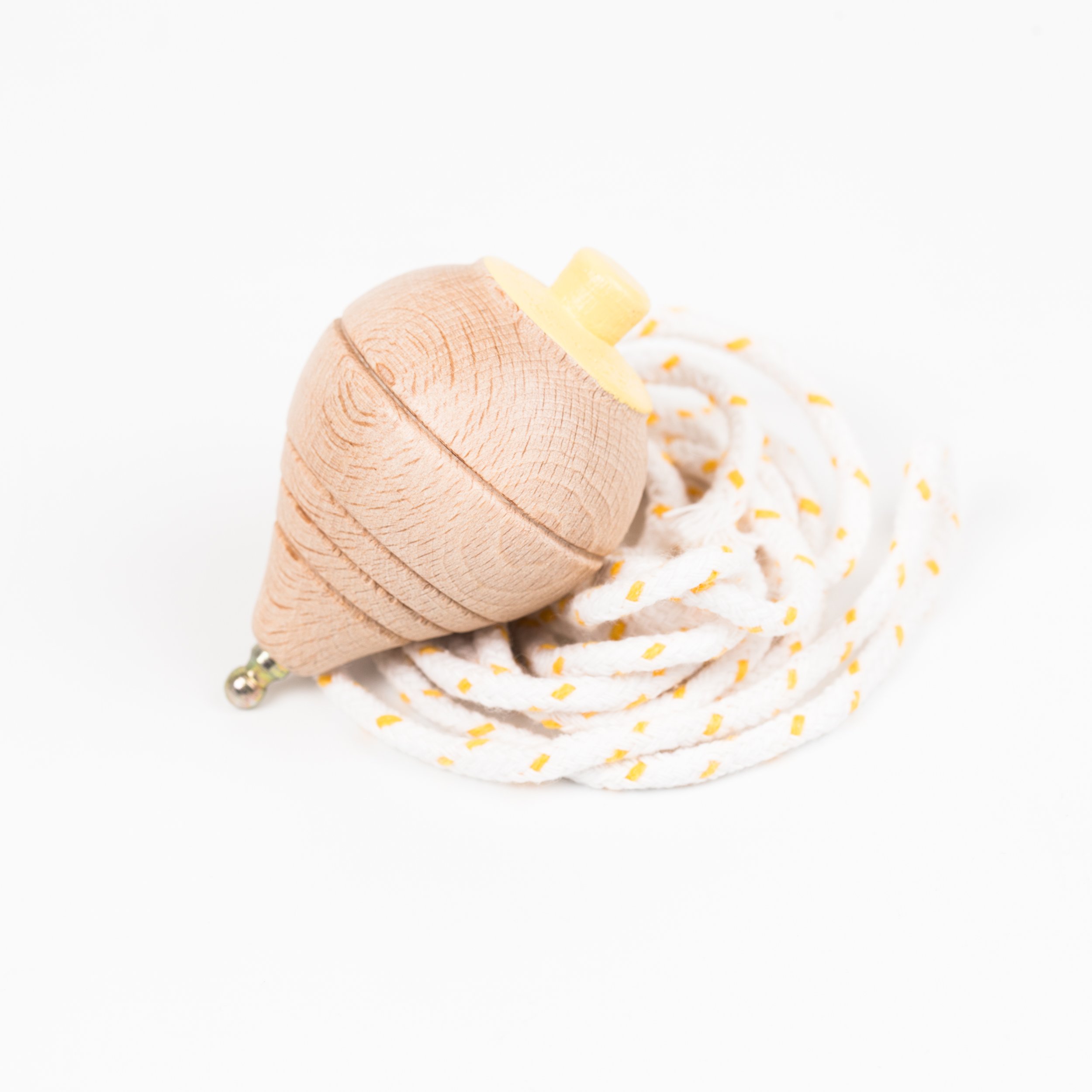 Toupie en bois - Me & Mine 9