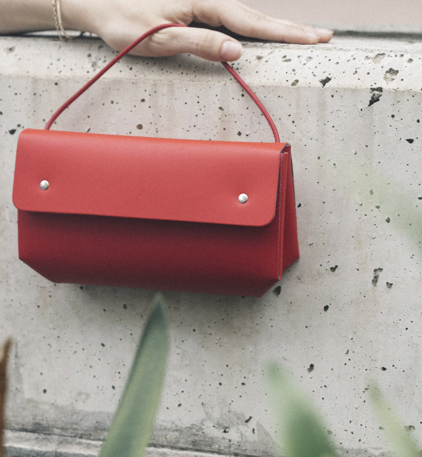 Sac pochette - Triangle Rouge de Walk With Me 3