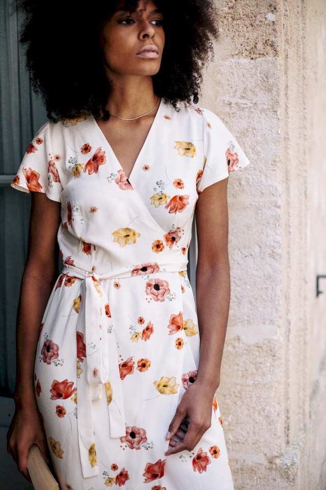 Robe Portefeuille Zargot en EcoVero antic white manches papillon Aatise  3