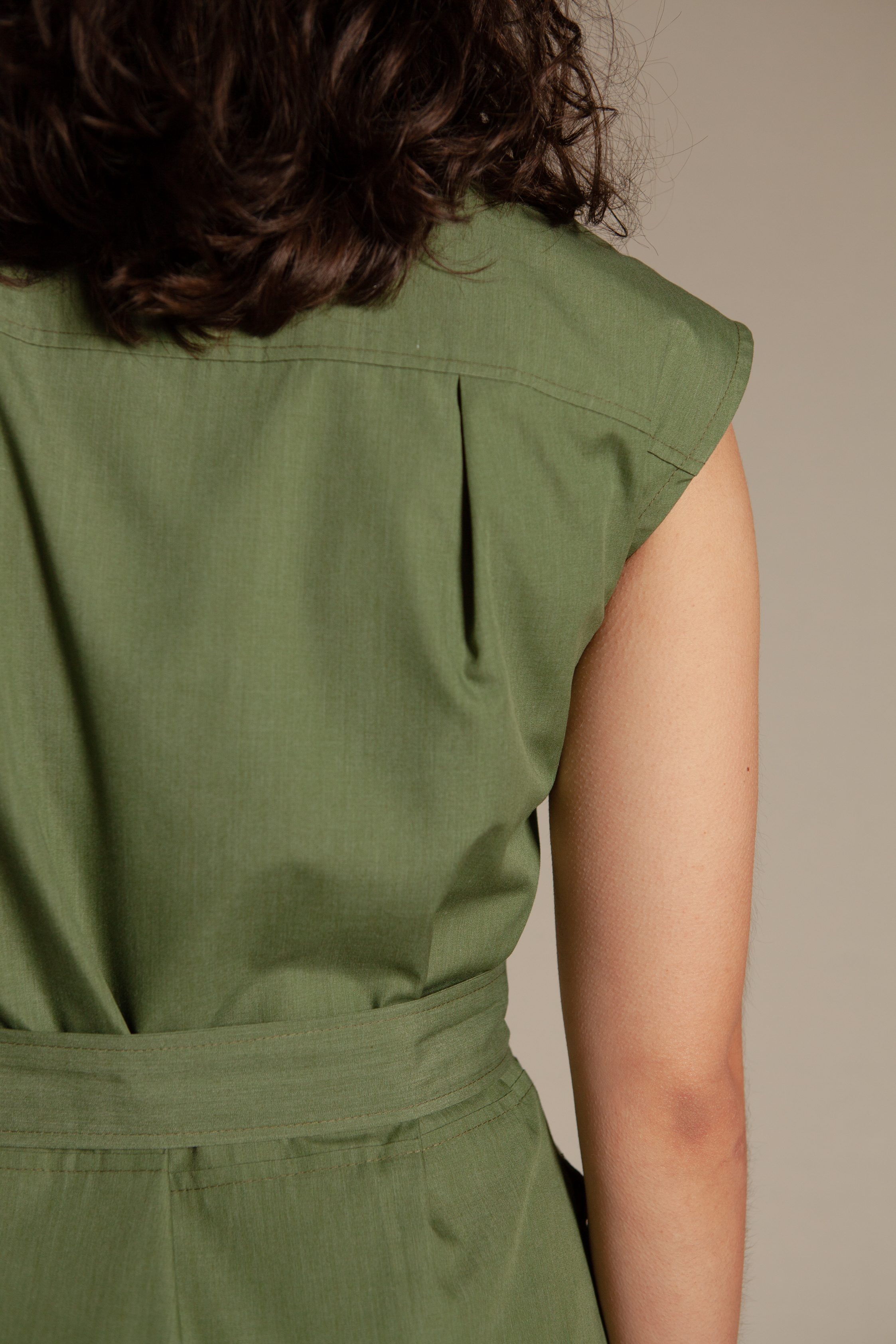 robe-combattante-kaki-made-in-france-manches-courtes