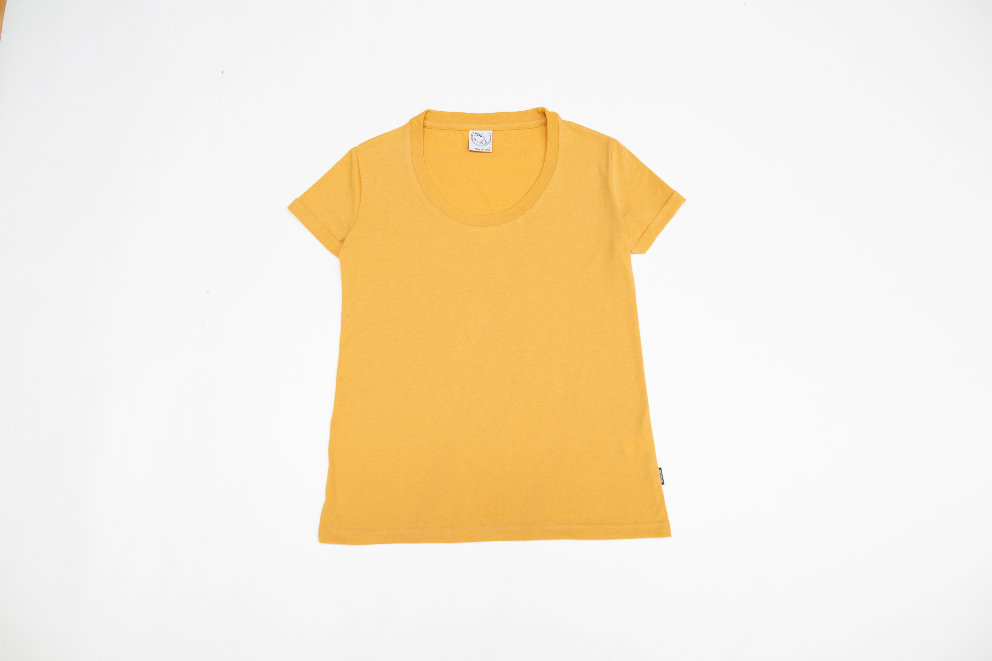 t-shirt-echancre-femme-jaune-golden-sand-recycle-made-in-france-packshot