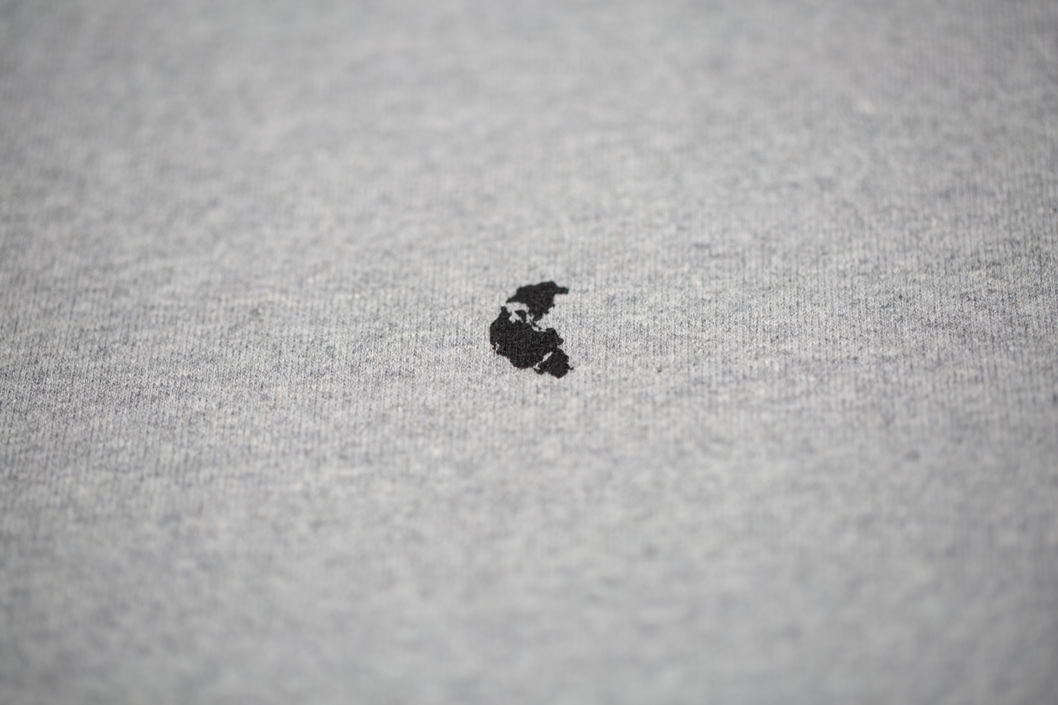 sweat-homme-gris-aluminio-recycle-made-in-france-logo