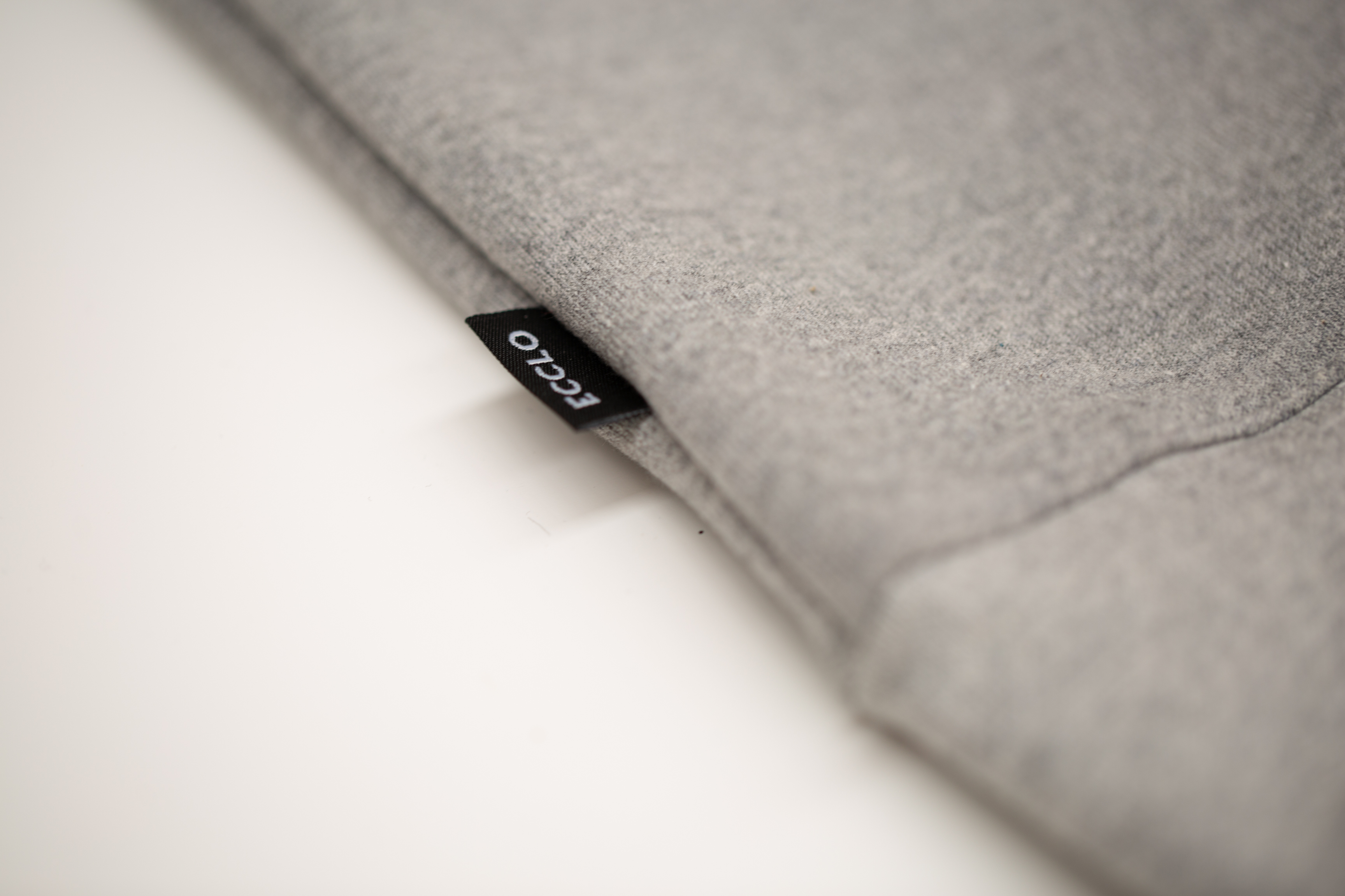 sweat-homme-gris-aluminio-recycle-made-in-france-étiquette