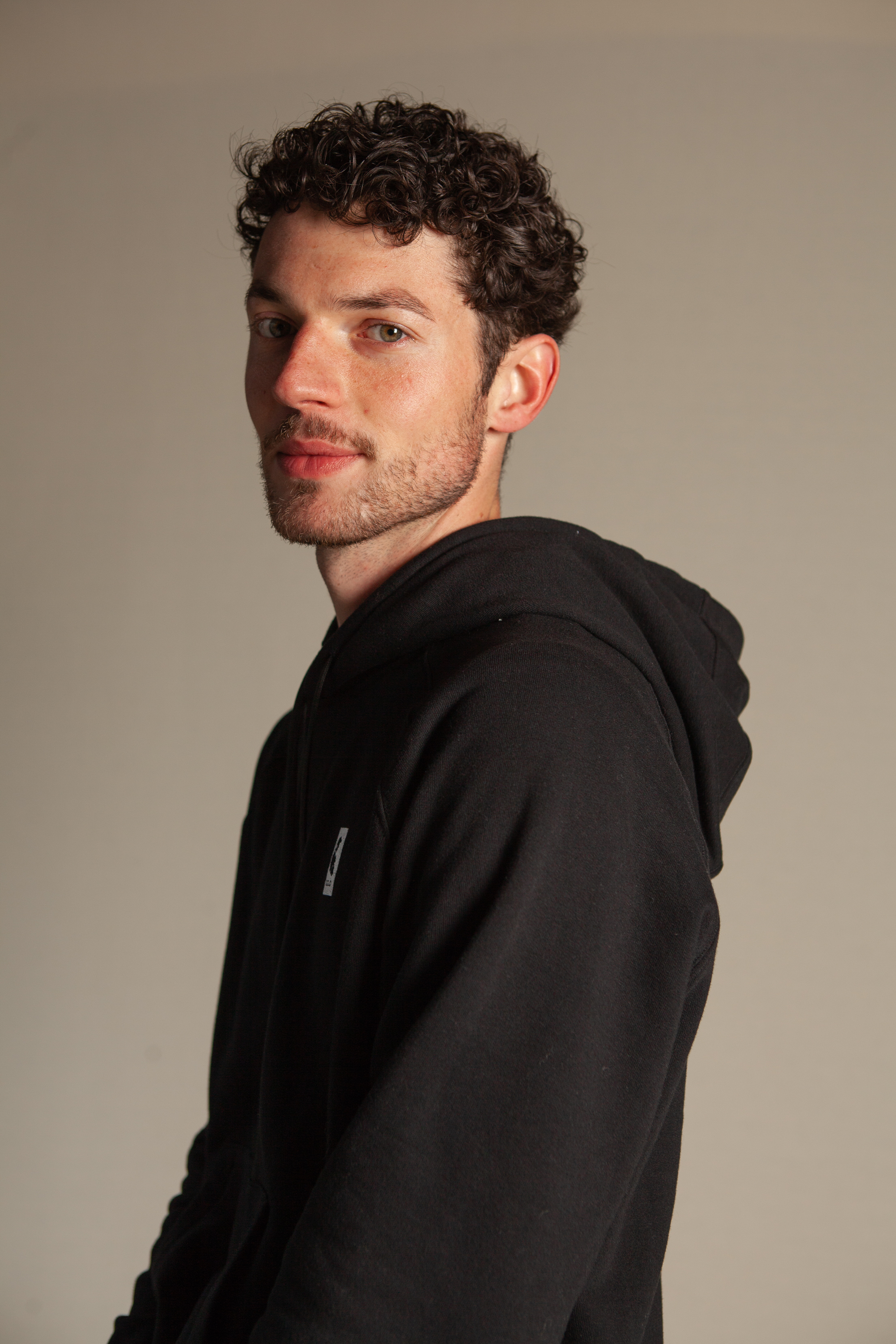 sweat-capuche-noir-unisexe-recycle-made-in-france