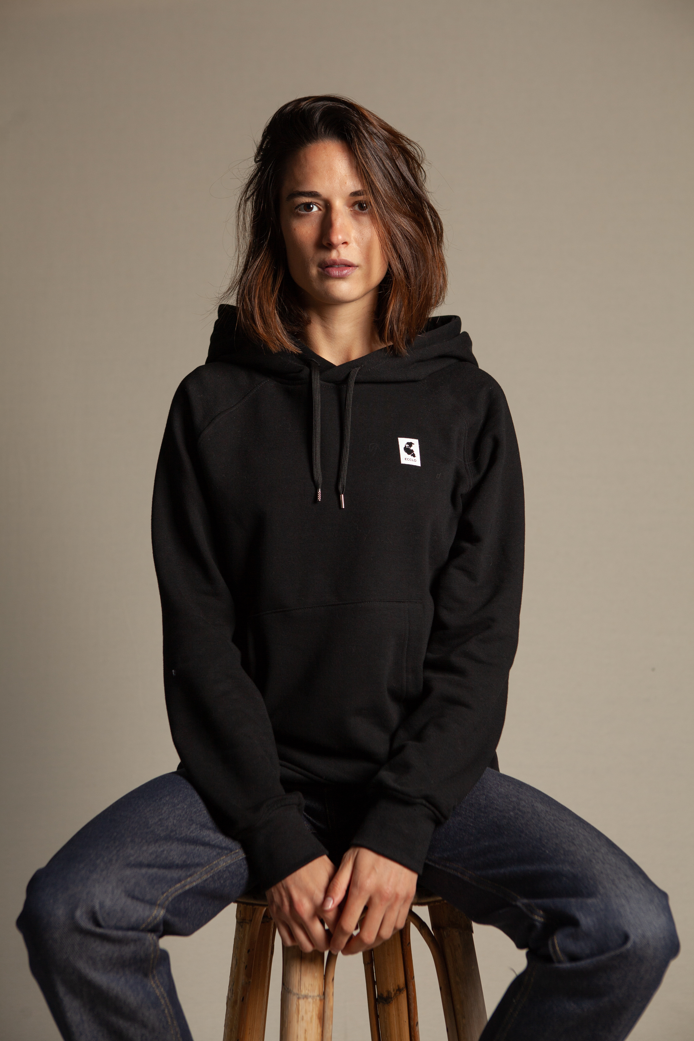 sweat-capuche-noir-unisexe-recycle-made-in-france