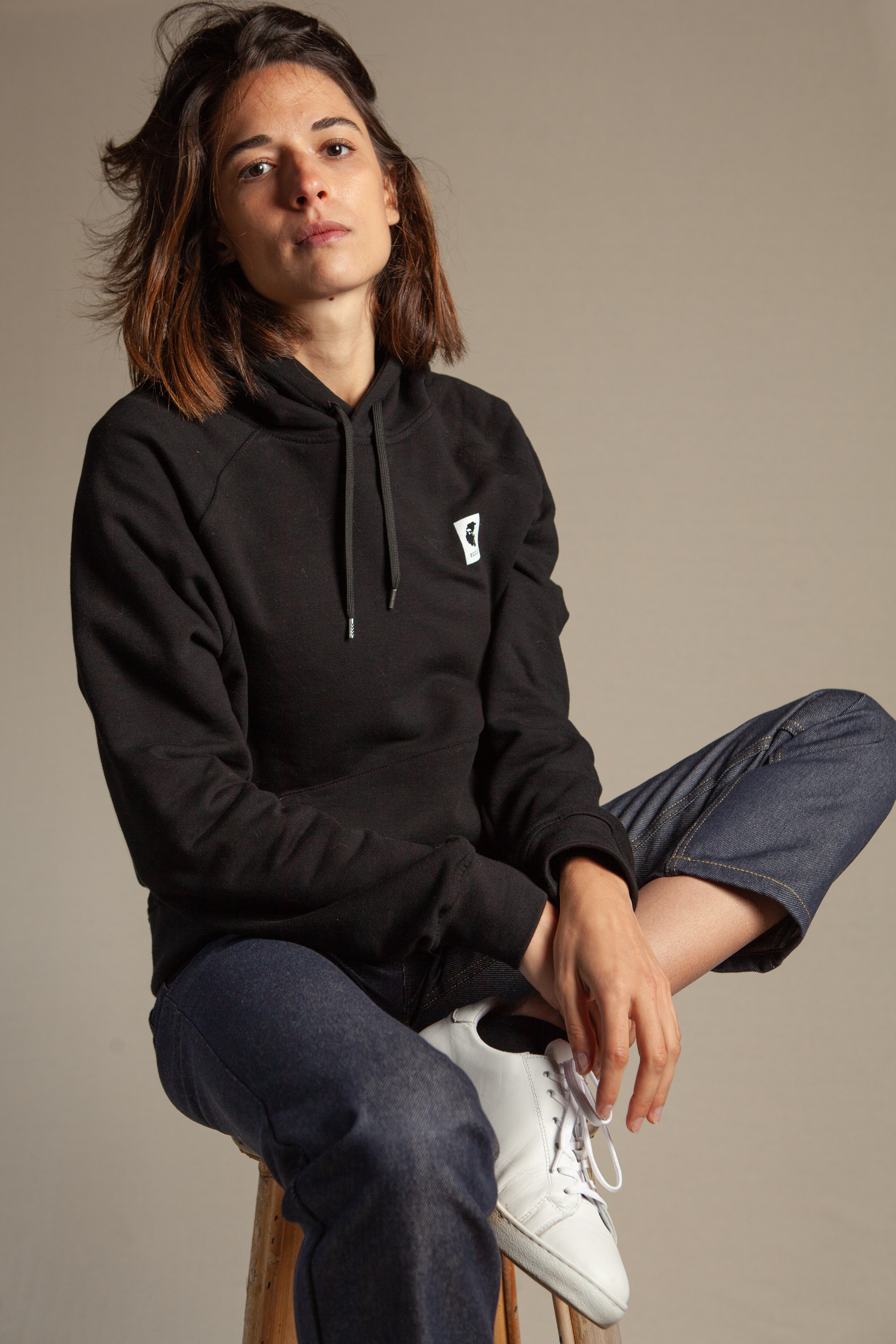 sweat-capuche-noir-unisexe-recycle-made-in-france