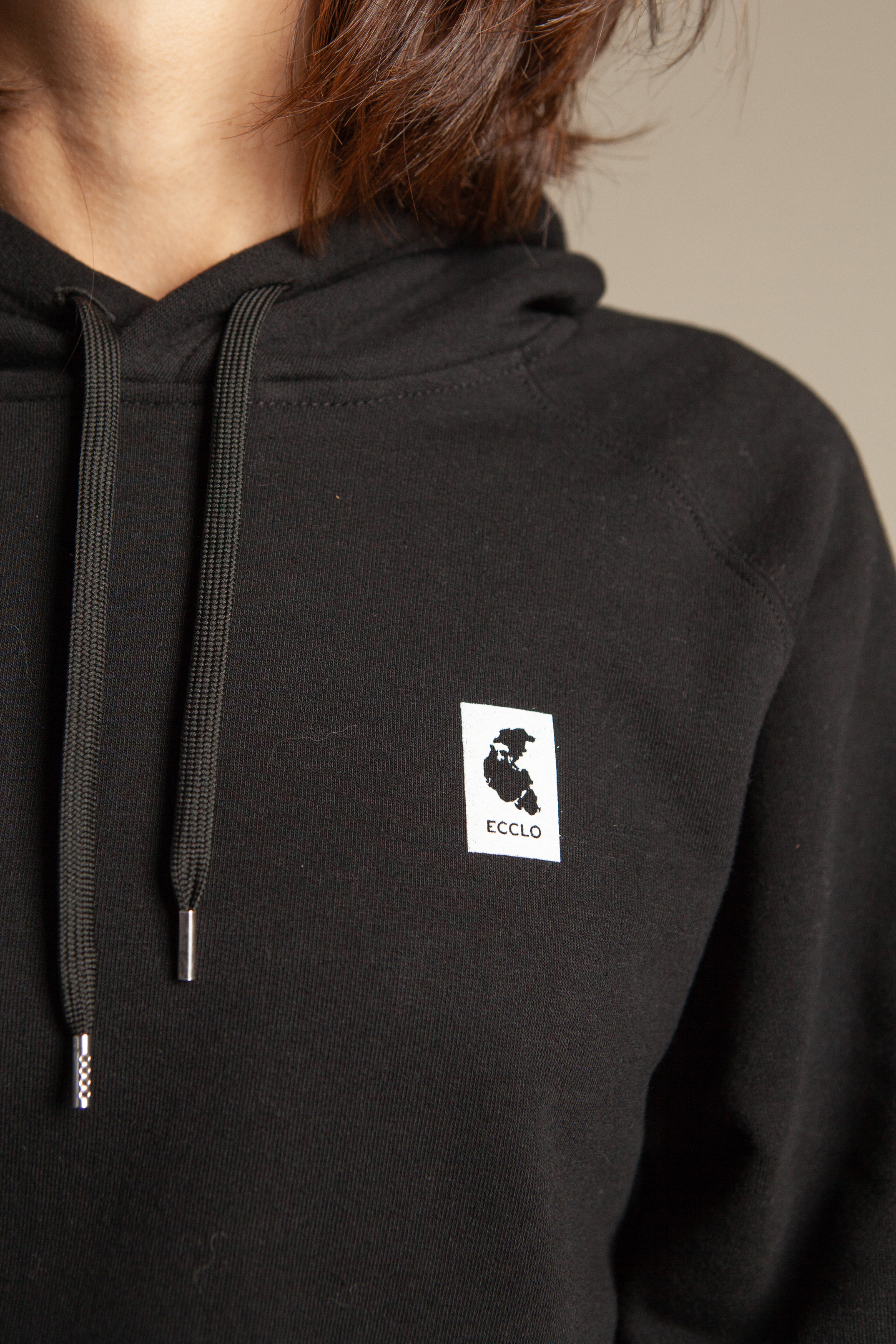 sweat-capuche-noir-unisexe-recycle-made-in-france