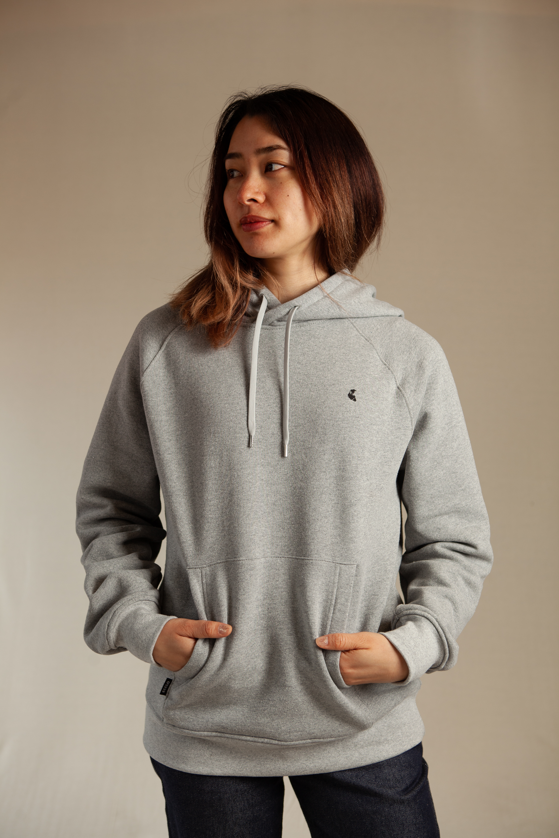 sweat-capuche-mixte-gris-aluminio-recycle-made-in-france