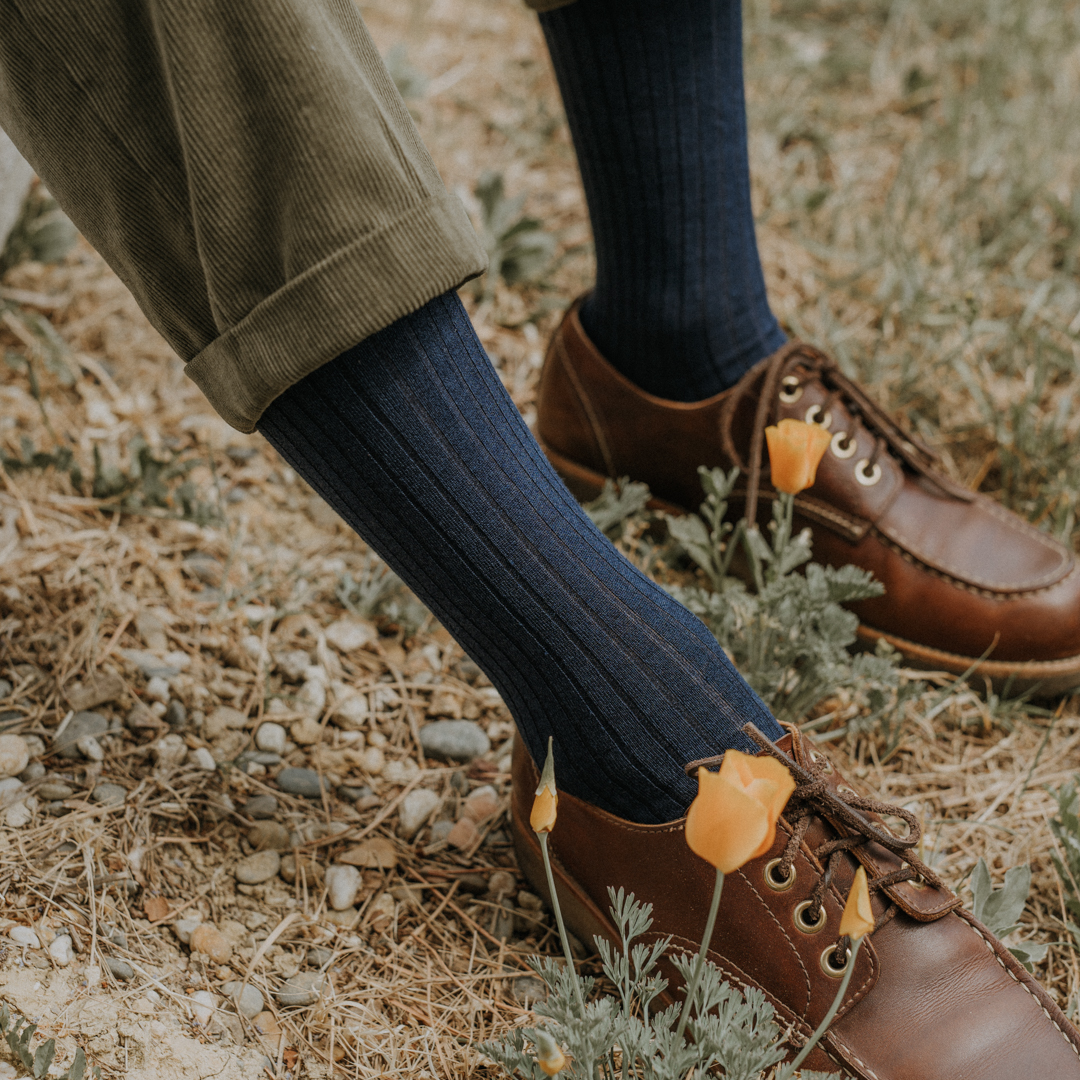 Chaussettes lin & coton côtelées bleu marine 2