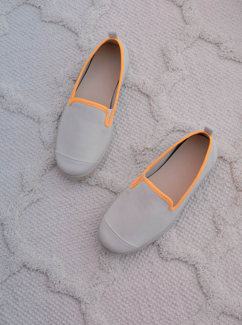 espadrilles recyclées beiges et oranges