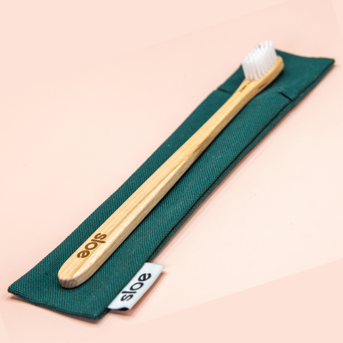 BROSSE À DENTS EN BOIS DE HÊTRE 2