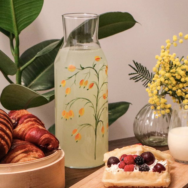 Carafe 1L en verre peint main - Glycine Jaune 2