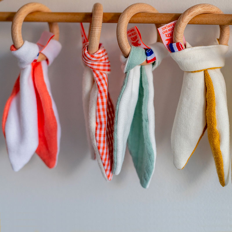 Anneau de Dentition en Coton Bio Fraise 4