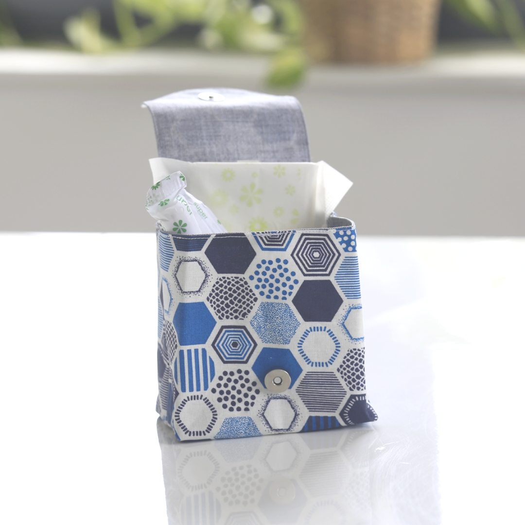 Pochette trousse de transport soins solides, goûter, protections hygiéniques 6