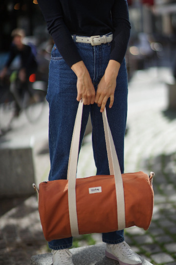 Sac polochon SIMON, avec bandoulière, orange sienne, coton bio 8
