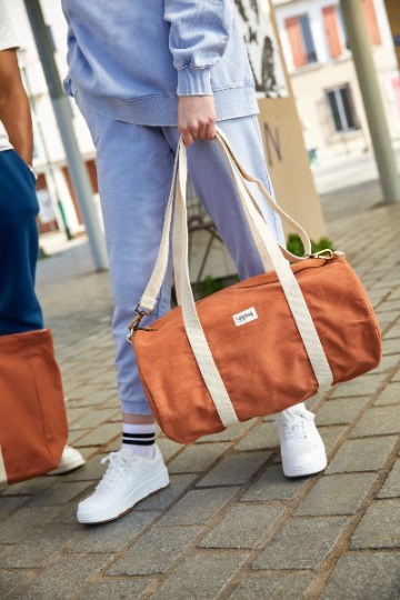Sac polochon SIMON, avec bandoulière, orange sienne, coton bio 9