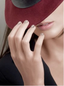 Vernis à ongles bio-sourcé "25 free", longue tenue et vegan "Business As Usual" 4