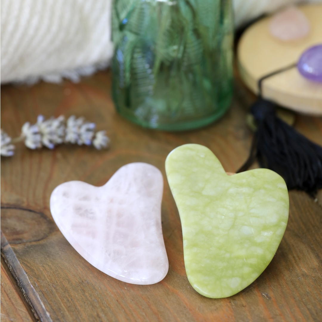 Pierre Gua Sha massage du visage – Jade et Quartz rose 2