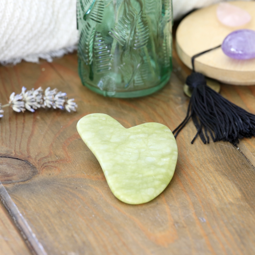 Pierre Gua Sha massage du visage – Jade et Quartz rose 5