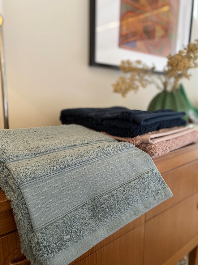 Serviette de Toilette  "Bleu Nébuleux" en Coton 100 % Biologique  4
