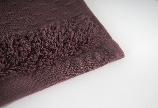 Serviette de Toilette  "Amarante" en Coton 100 % Biologique  4