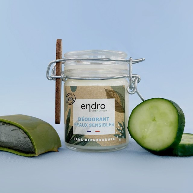 Déo baume sans huile essentielle ni bicarbonate pour peaux sensibles. 100% naturel et zéro déchet