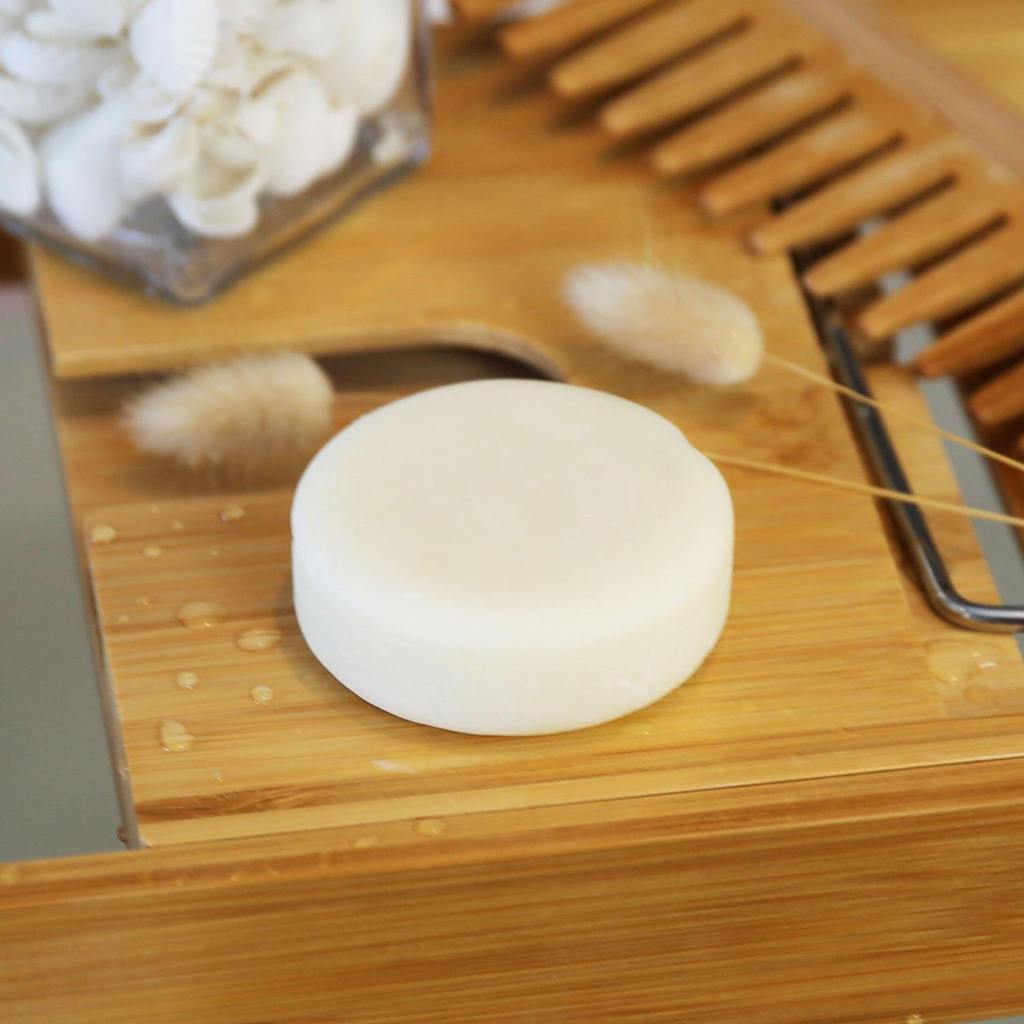 Palet d'après-shampoing solide enrichi en beurre de karité et huile de chanvre