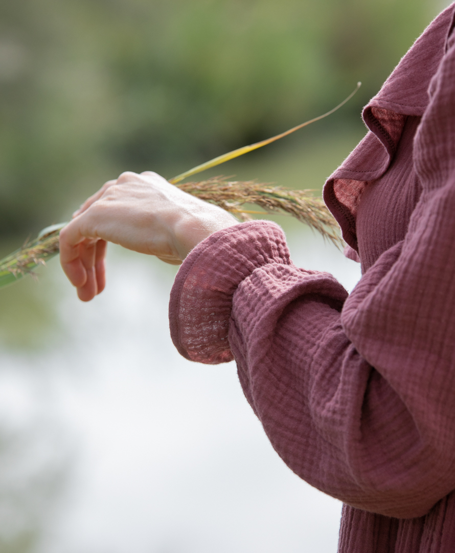 Robe vieux rose double gaze de coton biologique volants fabriquée en France sur-mesure