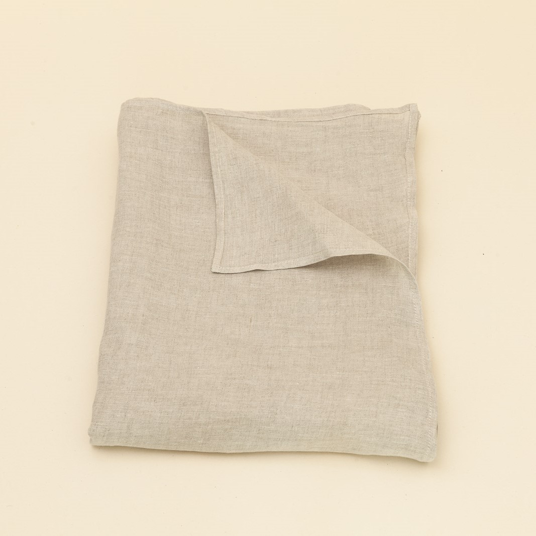 une nappe en lin écrue fabriquée en France