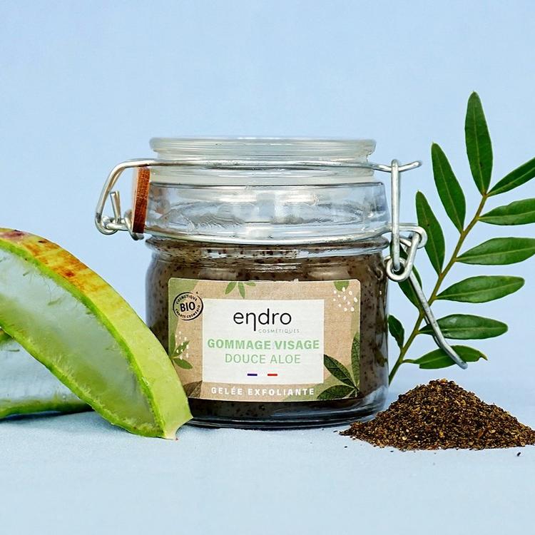 Pot du gommage visage douce à l'aloe vera, en verre consigné et recyclable : zéro déchet