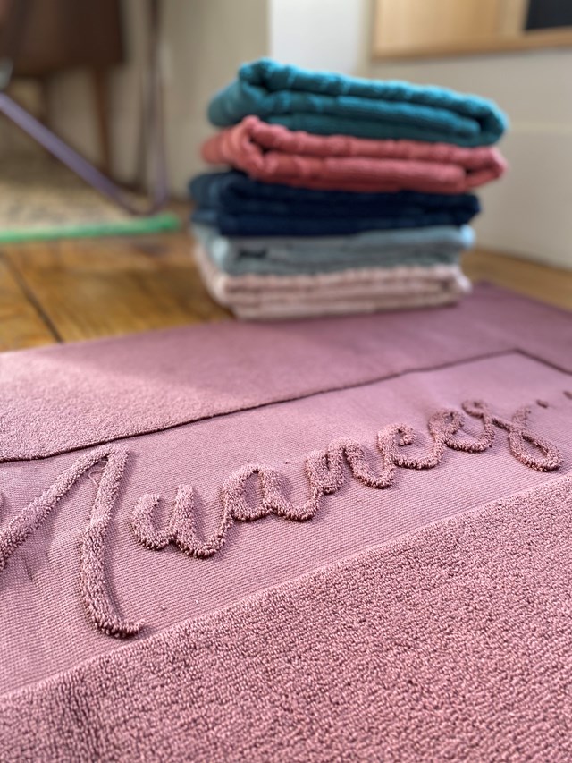 Tapis de Bain  "Amarante" en Coton 100 % Biologique  2