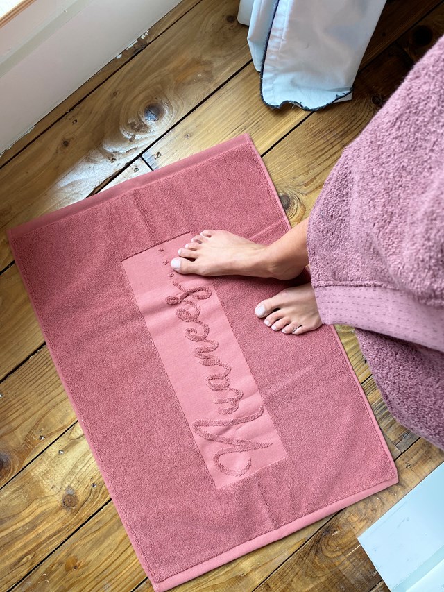 Tapis de Bain  "Amarante" en Coton 100 % Biologique  5