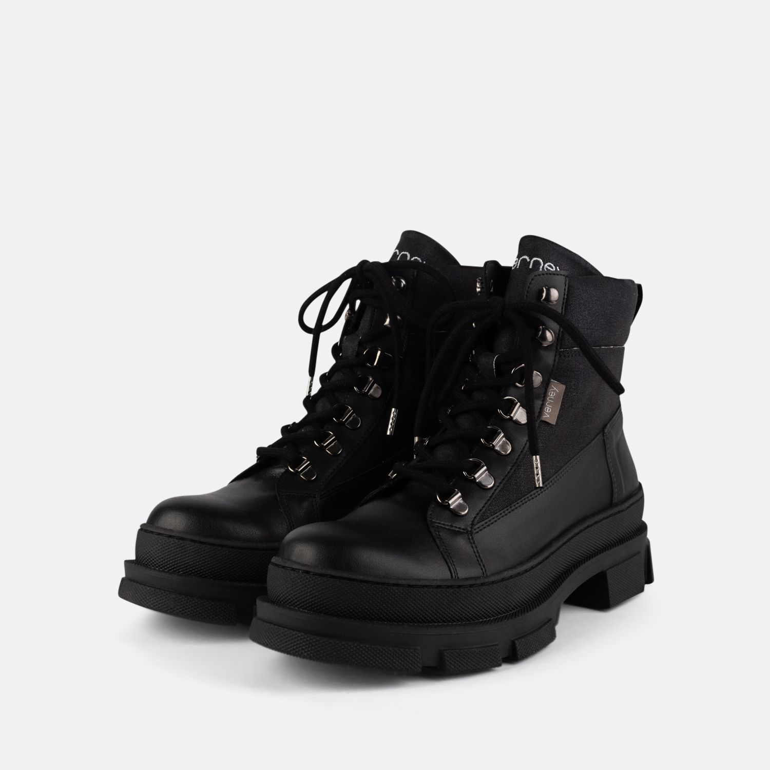 Vilar-001 - Bottes à Lacets Noires en Cactus et Coton Recyclé 4