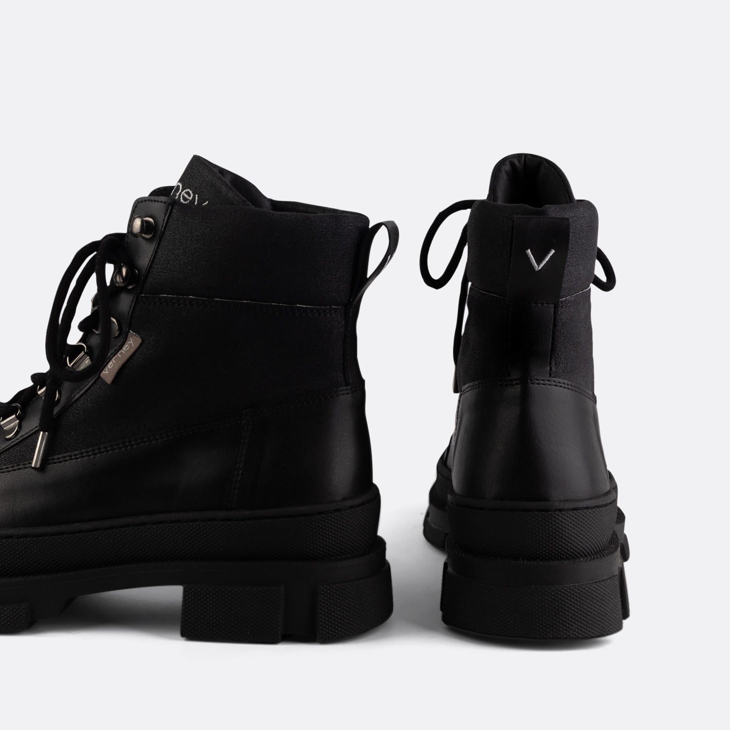 Vilar-001 - Bottes à Lacets Noires en Cactus et Coton Recyclé 5