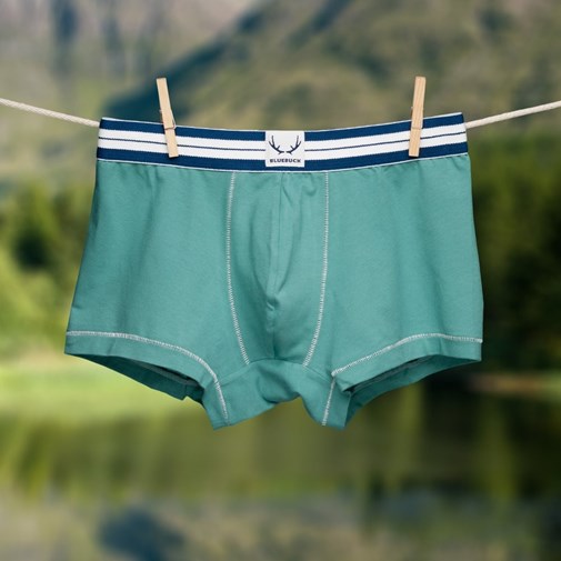 Shorty vert - couture blanches en coton bio