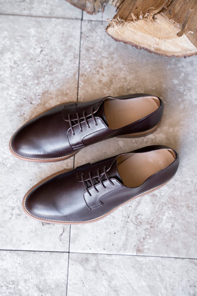 derbies Macadam chocolat 100% recyclées, végétales et naturelles de face