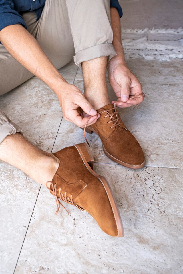 derbies Macadam noisette 100% recyclées, végétales et naturelles portées