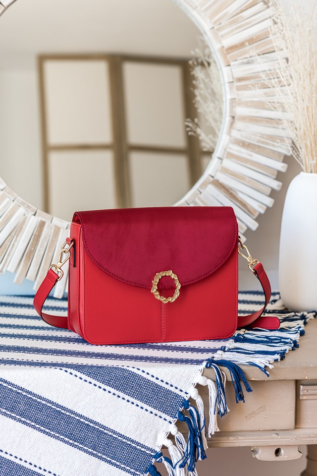 sac bandoulière Stellan rouge baiser 100% recyclé, végétal et naturel face