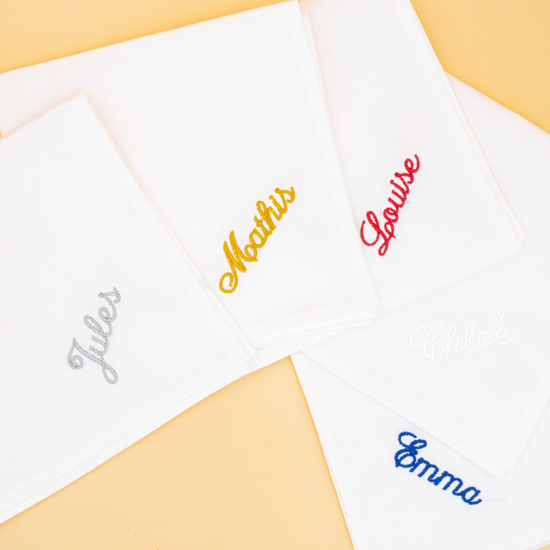 Mouchoirs en tissu brodé