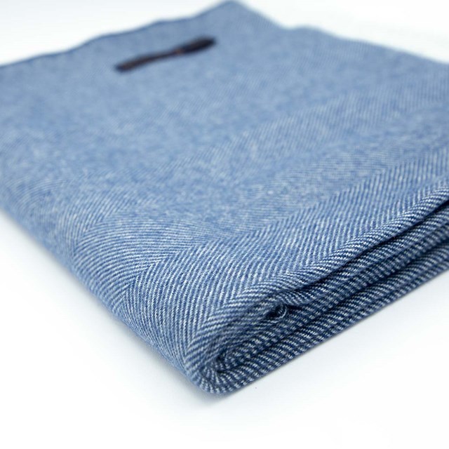 étole en royal alpaga de couleur bleue