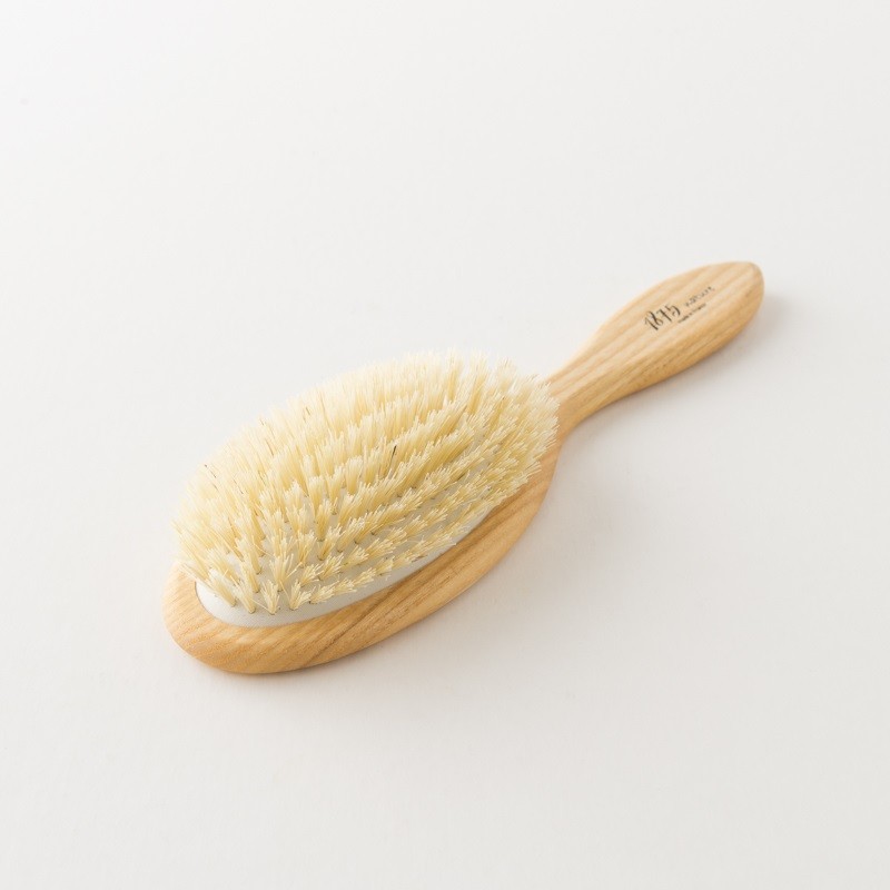 Brosse à cheveux démêlante GM vegan, fabriquée en France