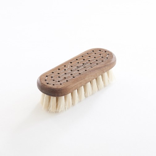 Brosse à ongles en bois