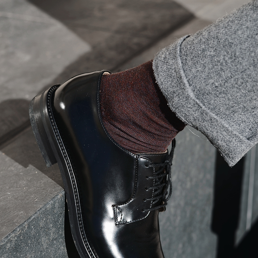 Chaussettes fines en laine mérinos bordeaux pour hommes