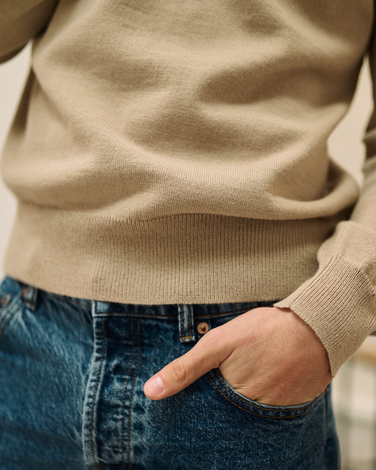 col roulé homme beige perus