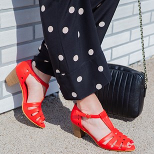 Sandales vegan rouges à talons