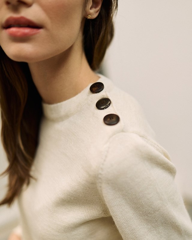 col bouton femme beige perus