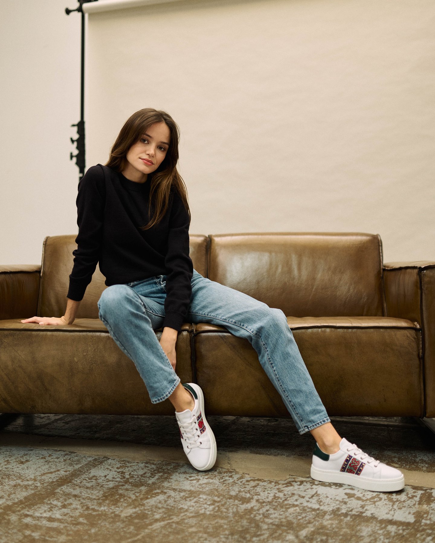 col rond femme bleu marine perus