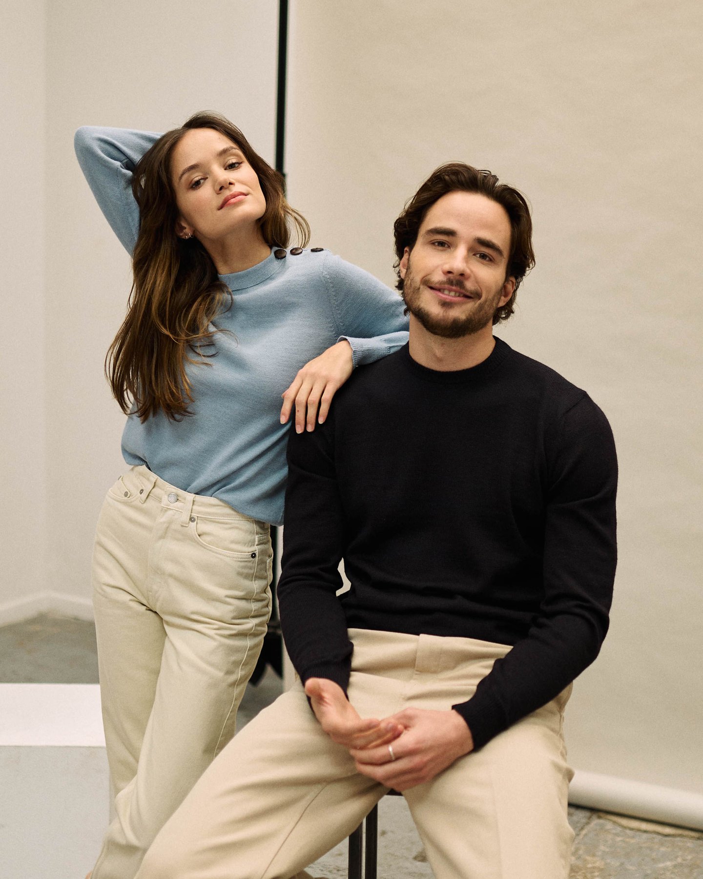 col rond homme bleu marine perus