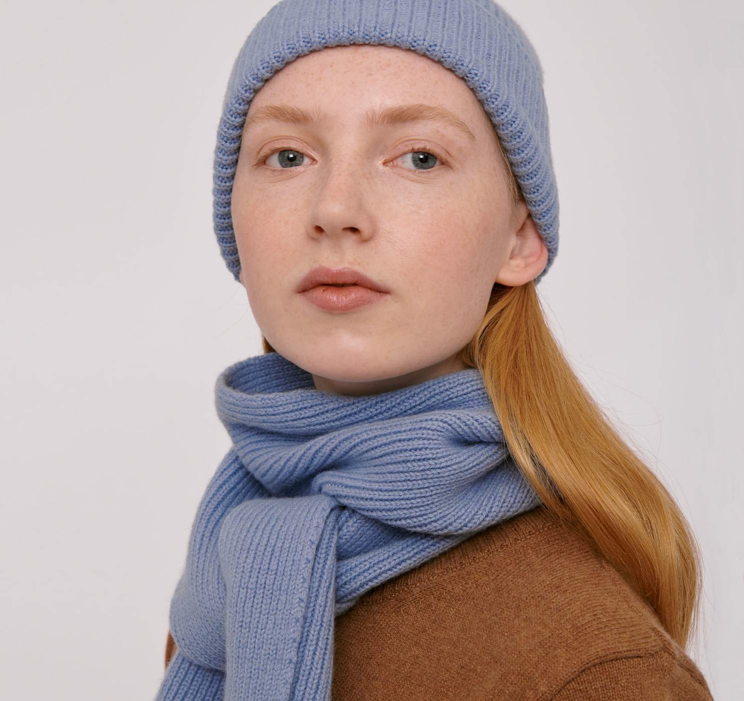 Écharpe en laine recyclée - Light Blue de Organic Basics 3