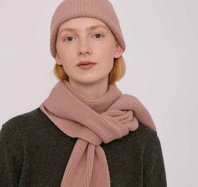 Écharpe en laine recyclée - Dusty Rose de Organic Basics 3